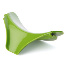 Load image into Gallery viewer, Kitchen Accessories Anti-spill Silicone Slip on Pour Soup Spout Funnel for Pots Cozinha Pans and Bowls and Jars Kitchen Gadgets.