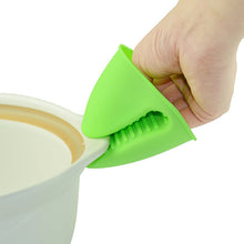 Load image into Gallery viewer, 1Pc Kitchen Accessories Small Silicone Spoon Mat,Spatula European Style Spoon Pad for Kitchen Gadget Kitchen Goods Kitchen Tools